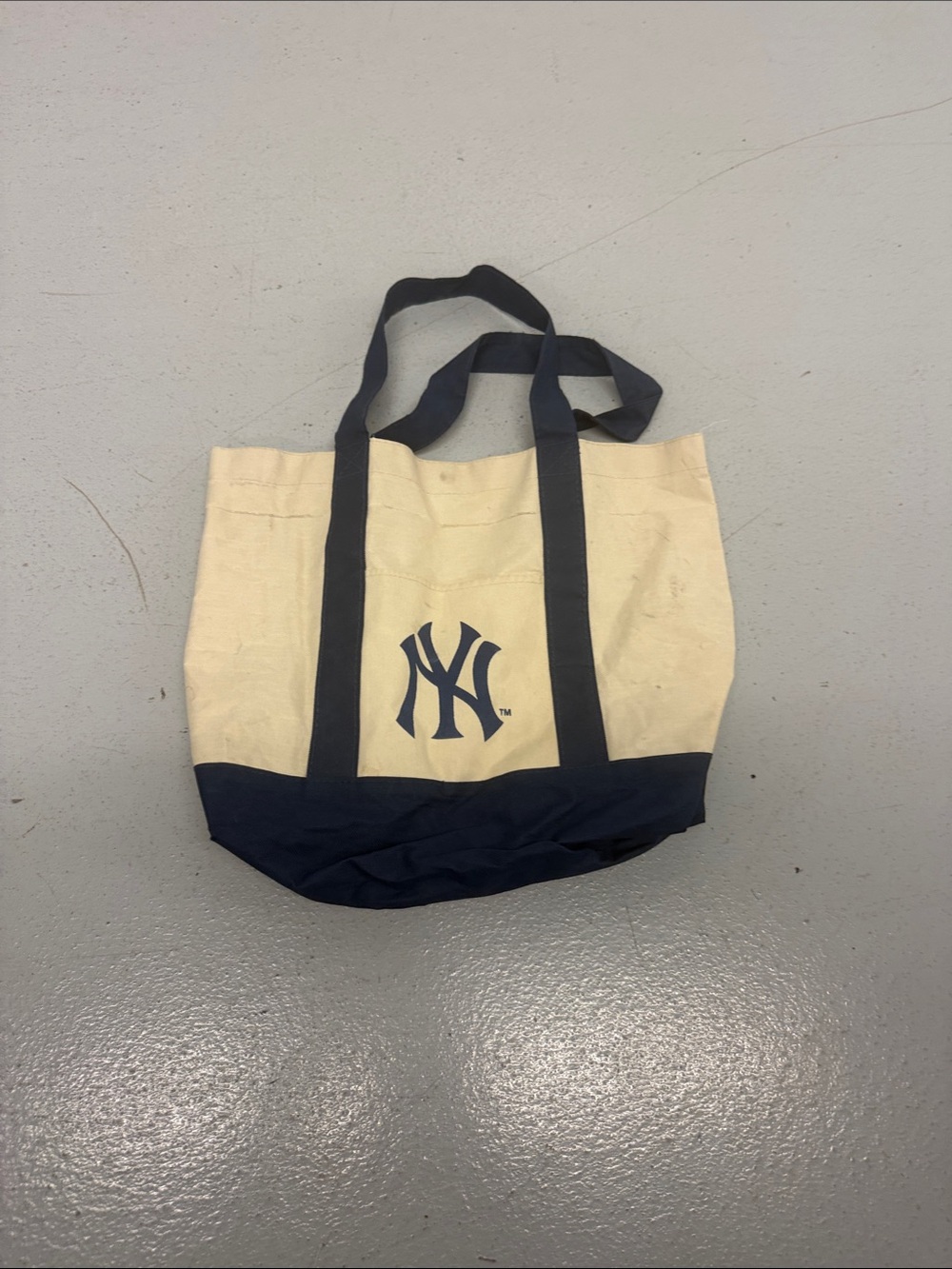 Forever Collectibles Navy and Cream New York Tote Bag
